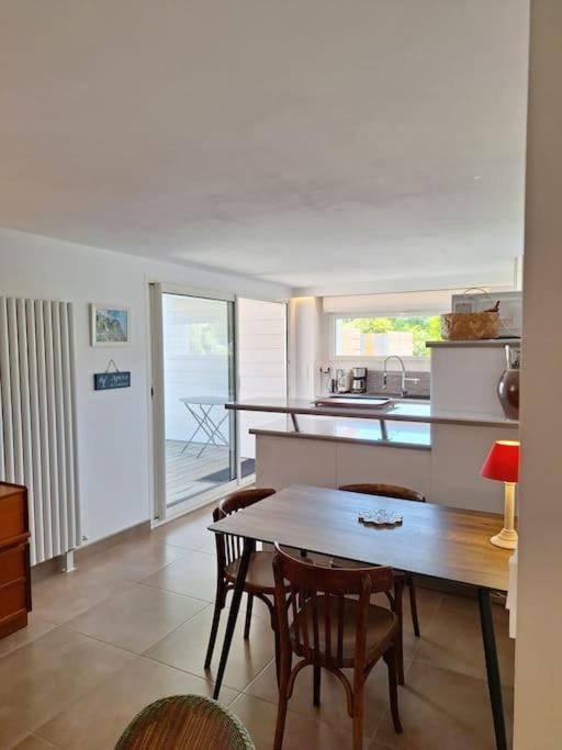 Appartement Moderne Avec Terrasse - Proche Mer 아공-쿠탕빌 외부 사진